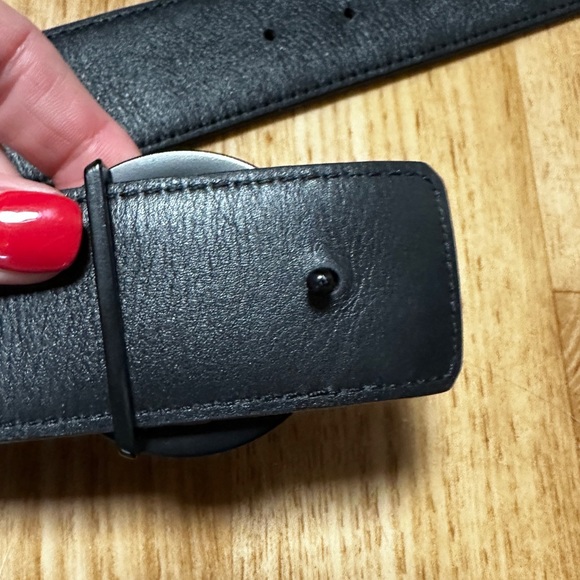 LOUIS VUITTON CEINTURE CIRCLE MATTE BLACK BUCKLE REVERSIBLE LEATHER BELT - Picture 3 of 10